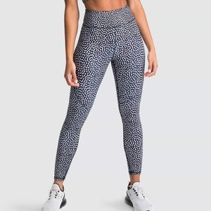 DOYOUEVEN black speckled leggings